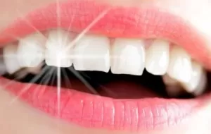 How To Whiten Your Teeth At Home